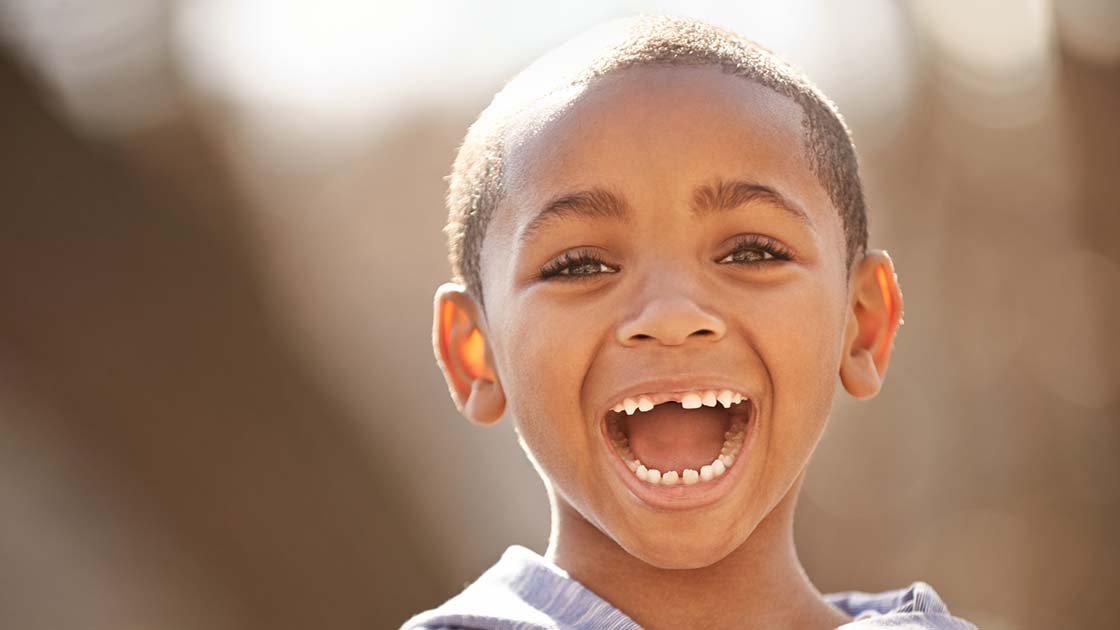 boy missing front tooth